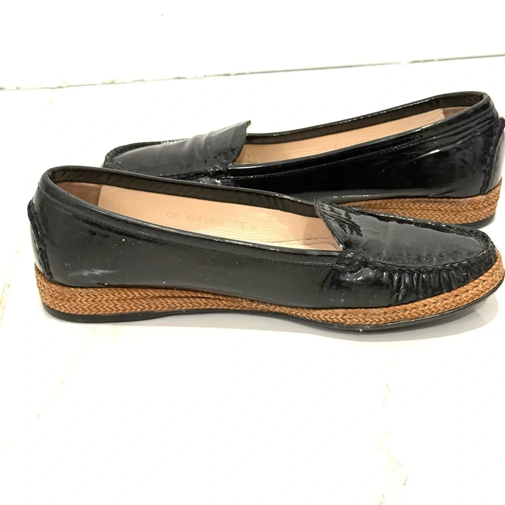 Stuart Weitzman Glossy Black Loafers with Brown Trim‎ 7.5
